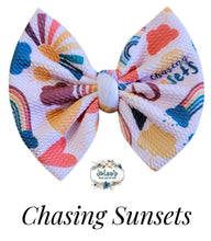 Load image into Gallery viewer, Chasing Sunsets