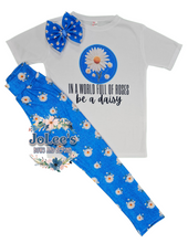 Load image into Gallery viewer, In a world full of Roses be a Daisy
